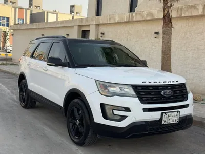 2017 فورد اكسبلورر اكتيف