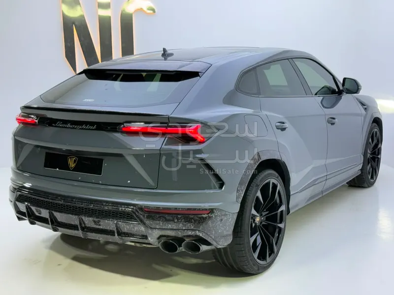 2022 لمبرجيني اوروس