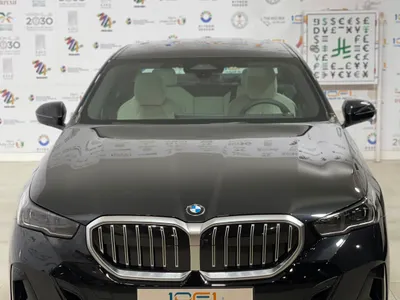 2027 بي ام دبليو الفئة الخامسة 520 أي إم كت