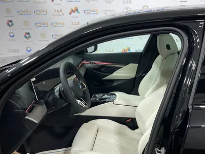 2027 بي ام دبليو الفئة الخامسة 520 أي إم كت