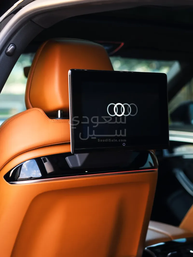 2023 اودي اي 8 ال اس لاين