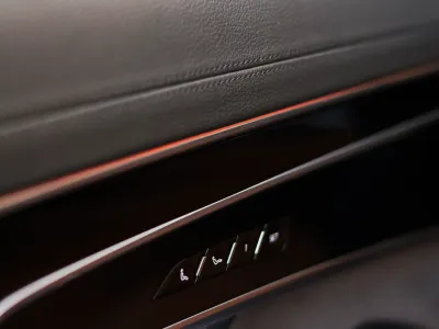 2023 اودي اي 8 ال اس لاين