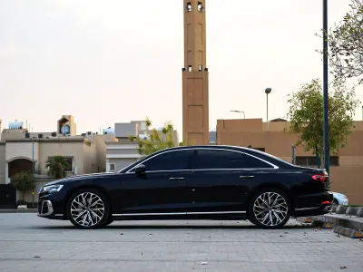 2023 اودي اي 8 ال اس لاين