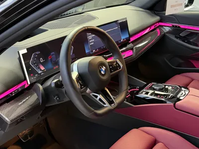 2026 بي ام دبليو الفئة الخامسة 520 أي إم كت