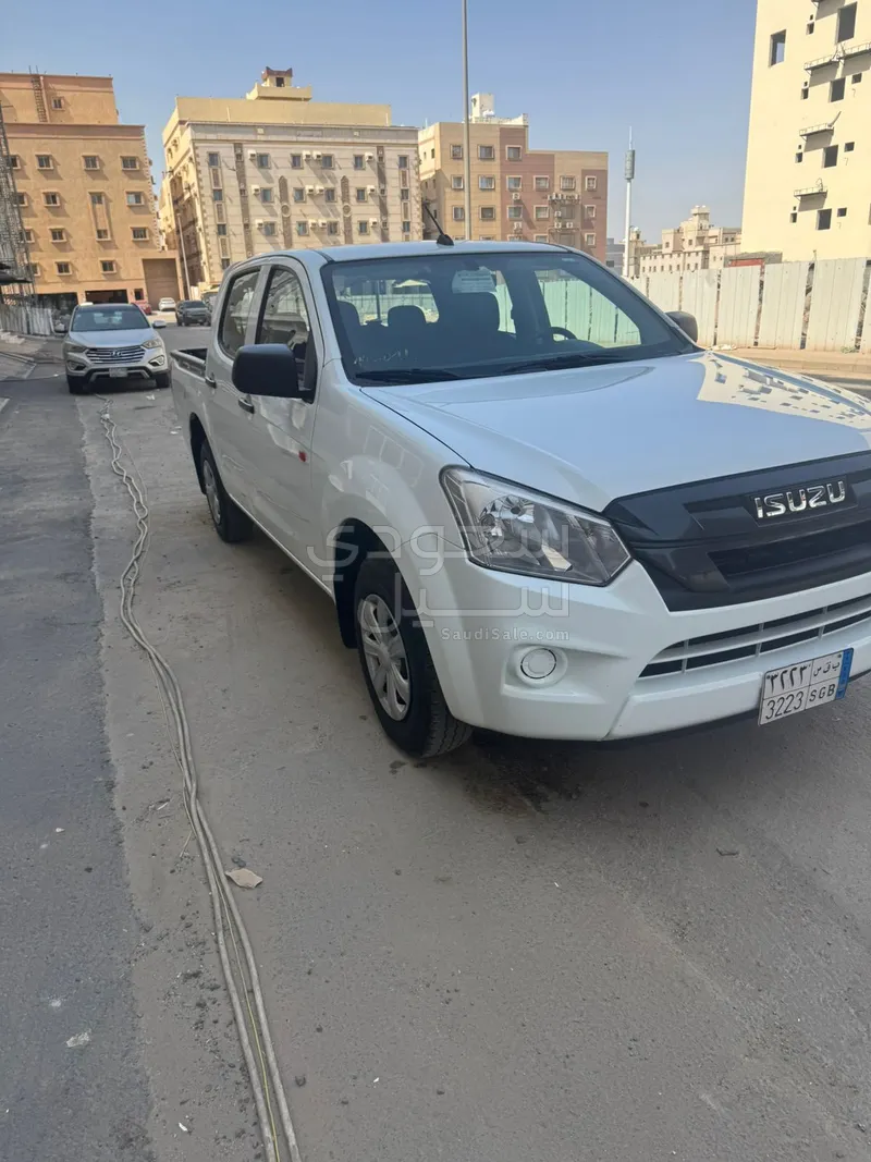 2025 ايسوزو دي ماكس غمارتين