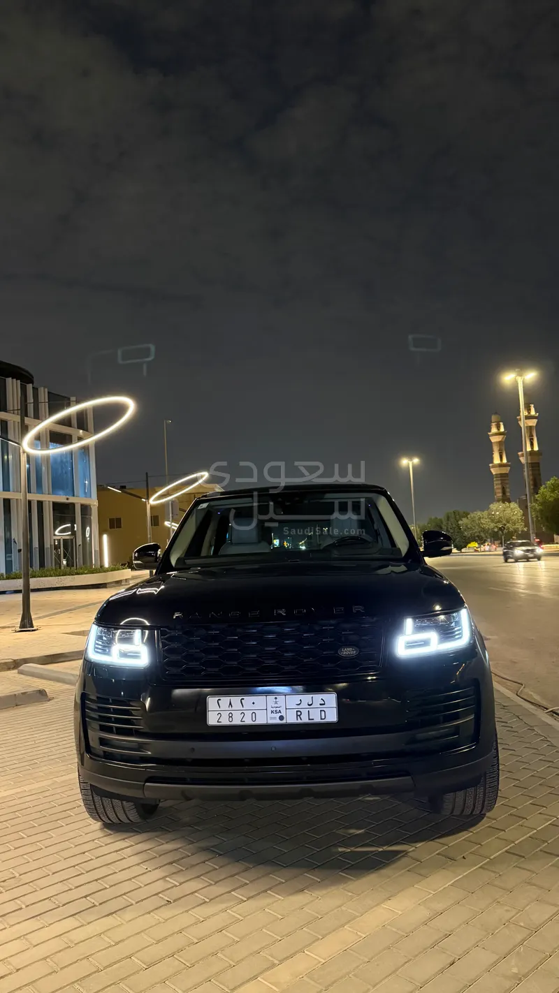 2018 لاند روفر رينج روفر فوج سوبر تشارج