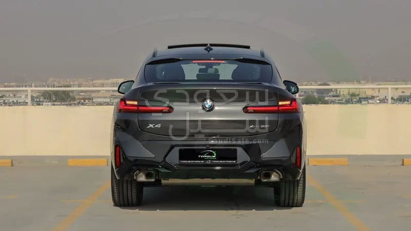 2025 بي ام دبليو الفئة اكس 4 ام كت