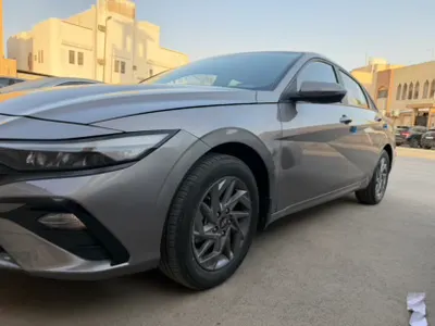 2025 هيونداي النترا سمارت