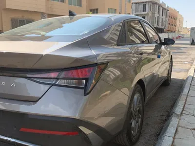 2025 هيونداي النترا سمارت