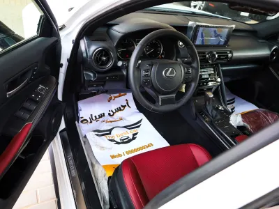 2025 لكزس إي إس 350