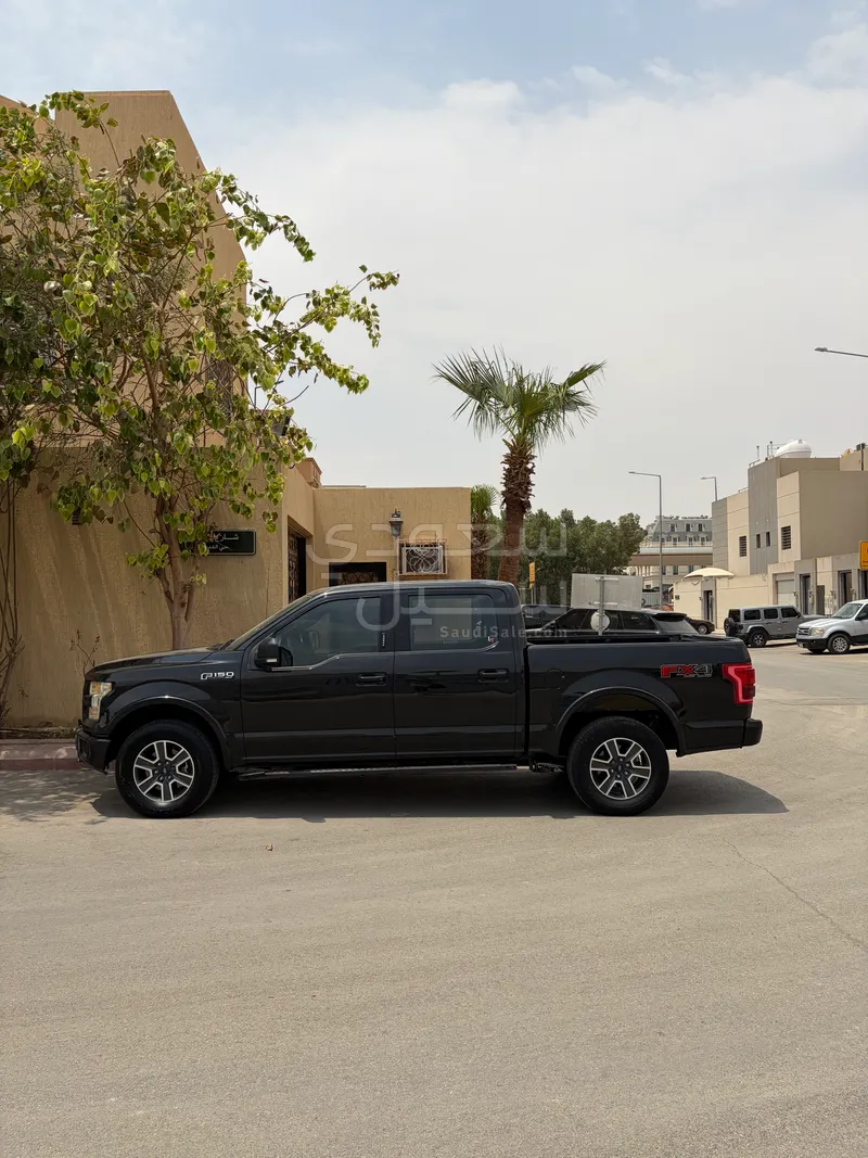 2015 فورد اف اف اكس 4