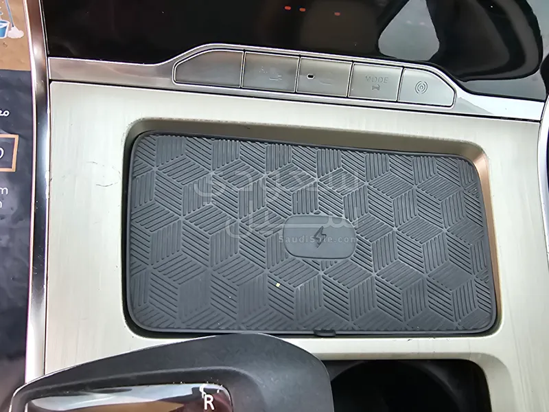 2023 اكسيد في إكس بلاك أند قولد