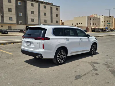 2023 اكسيد في إكس بلاك أند قولد