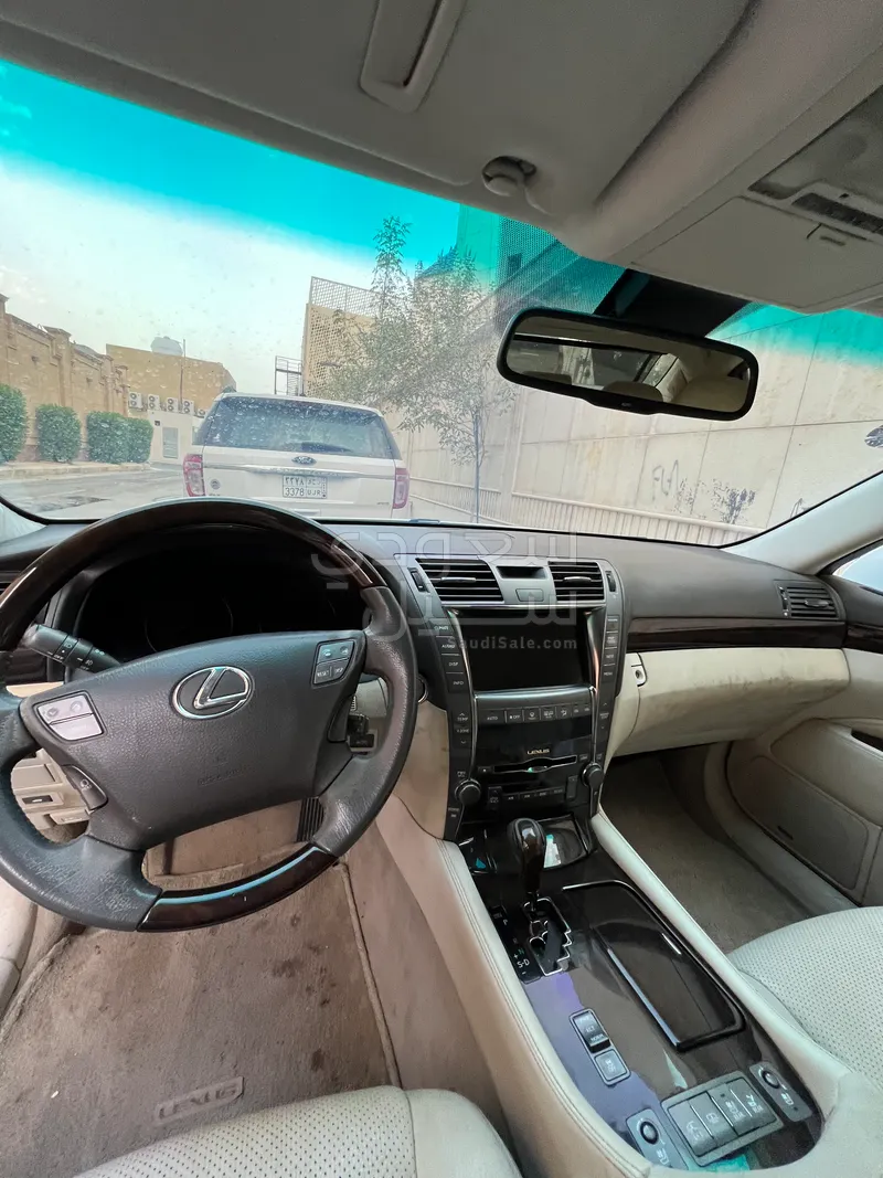 2007 لكزس إل إس 460 إل