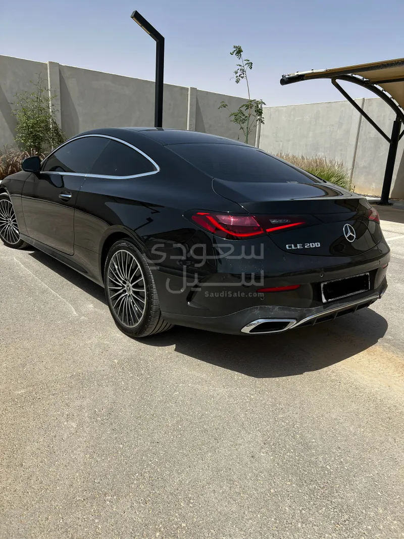 2024 مرسيدس - بنز سي إل إي 200