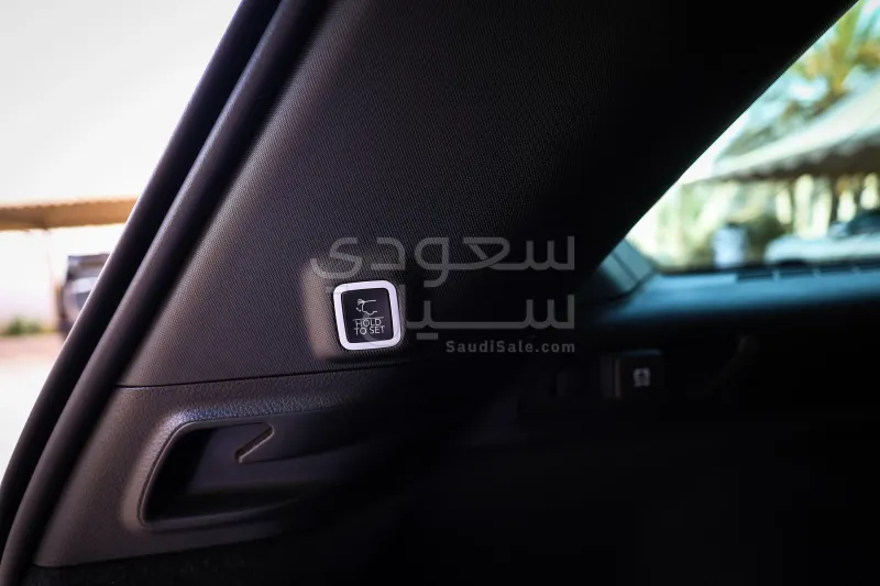 2023 جييب جراند شيروكي ساميت