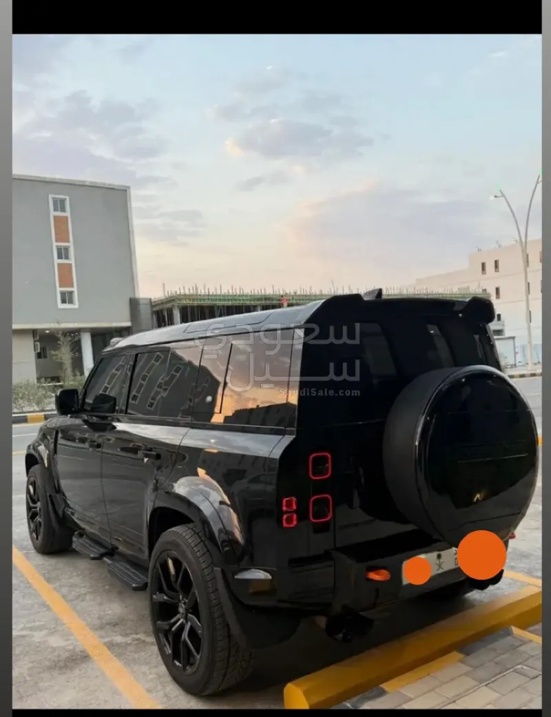 2021 لاند روفر ديفيندر 110