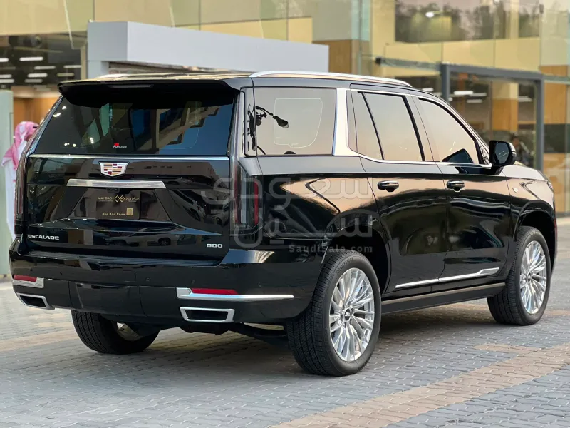 2025 كاديلاك اسكاليد