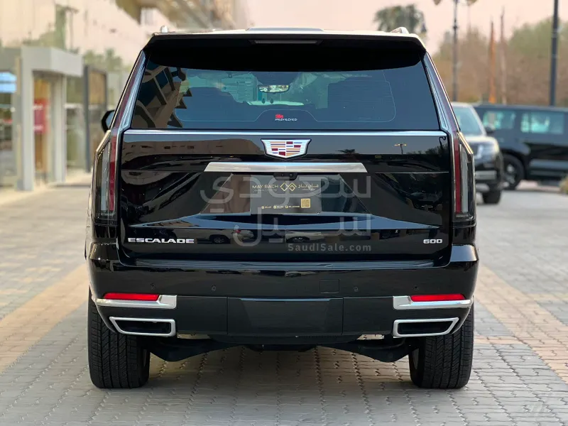 2025 كاديلاك اسكاليد
