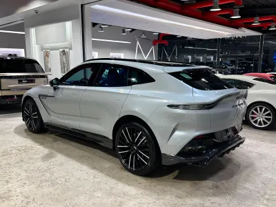 2024 استون مارتن دي بي اكس 707
