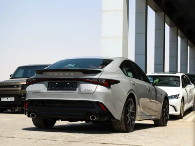 2026 لكزس آي إس 350