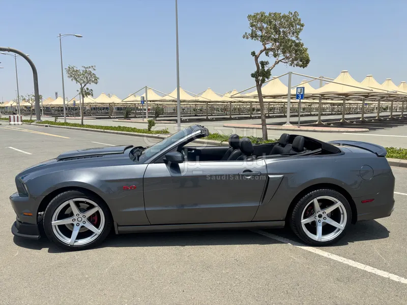 2013 فورد موستانغ جي تي بريموم 1