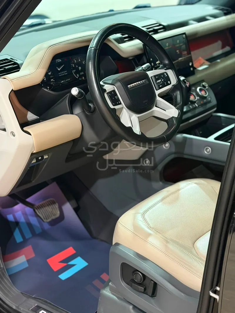 2022 لاند روفر ديفيندر 110