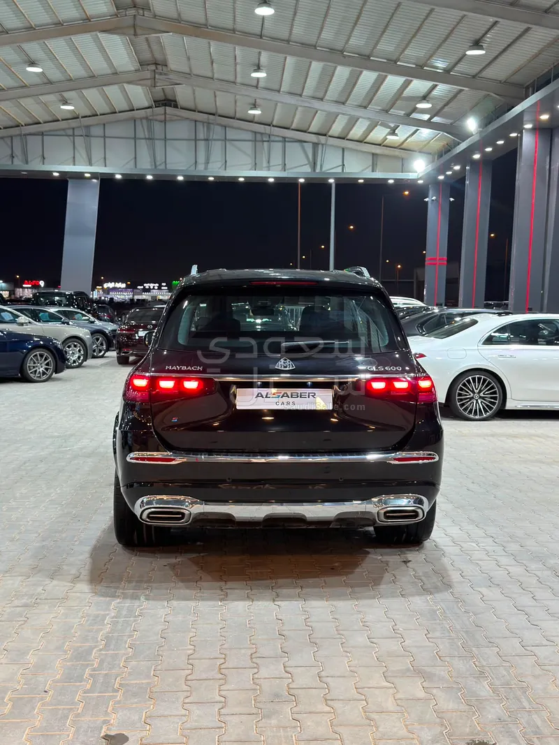 2022 مرسيدس - بنز جي إل إس 600 مايباخ