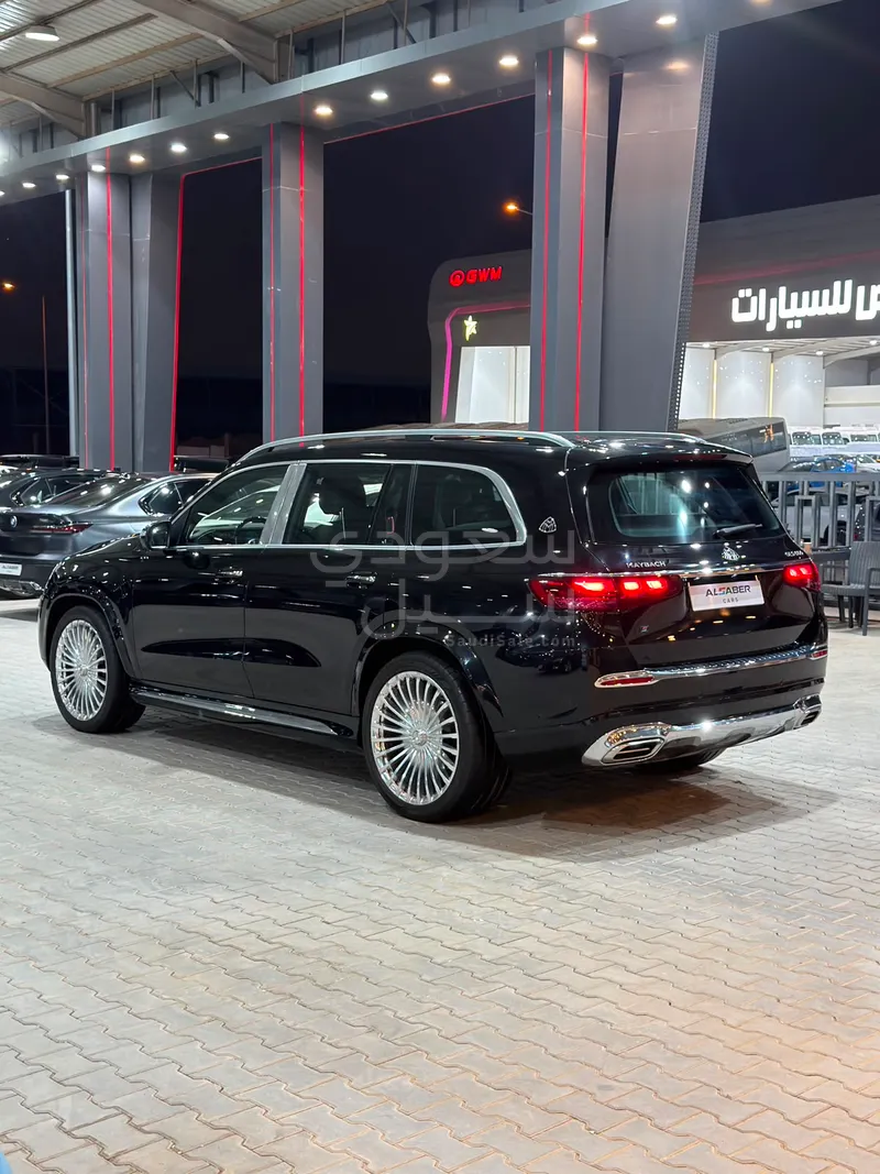 2022 مرسيدس - بنز جي إل إس 600 مايباخ