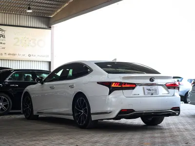 2023 لكزس إل إس 500إتش
