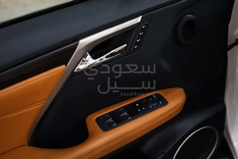 2022 لكزس أر إكس 450 هايبرد