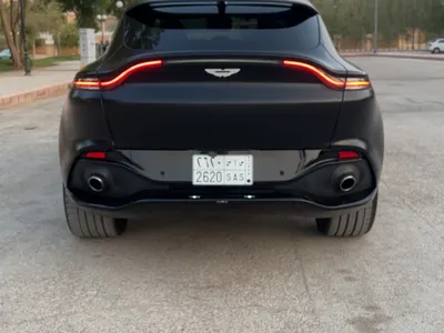 2022 استون مارتن دي بي اكس 550