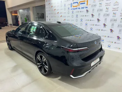 2026 بي ام دبليو الفئة السابعة 735أي