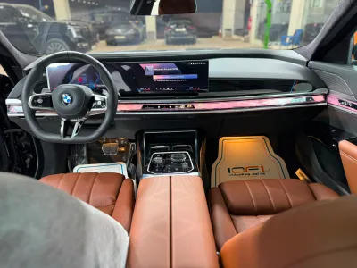 2026 بي ام دبليو الفئة السابعة 735أي