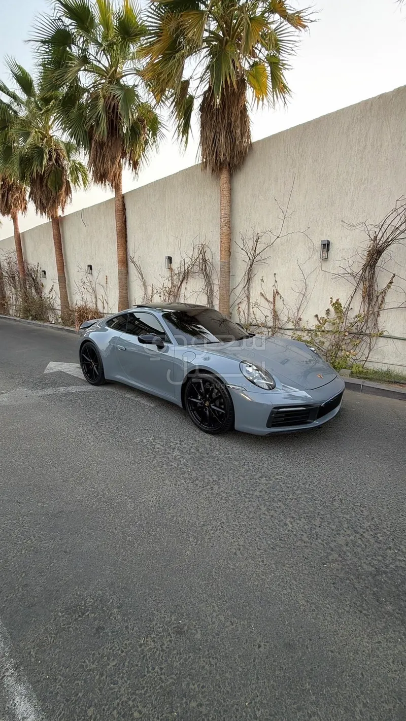 2024 بورش 911 كاريرا