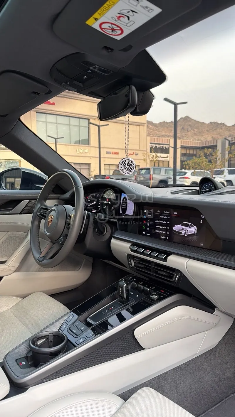 2024 بورش 911 كاريرا