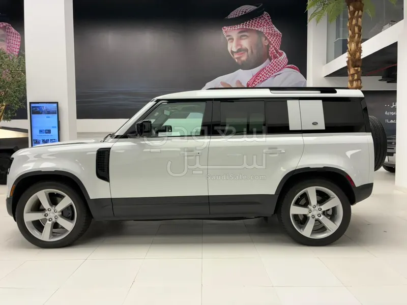 2020 لاند روفر ديفيندر 110 اس اي