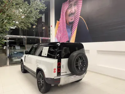 2020 لاند روفر ديفيندر 110 اس