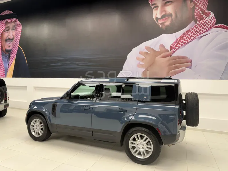 2023 لاند روفر ديفيندر 110 اس