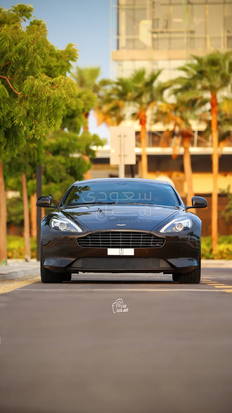 2014 استون مارتن دي بي 9