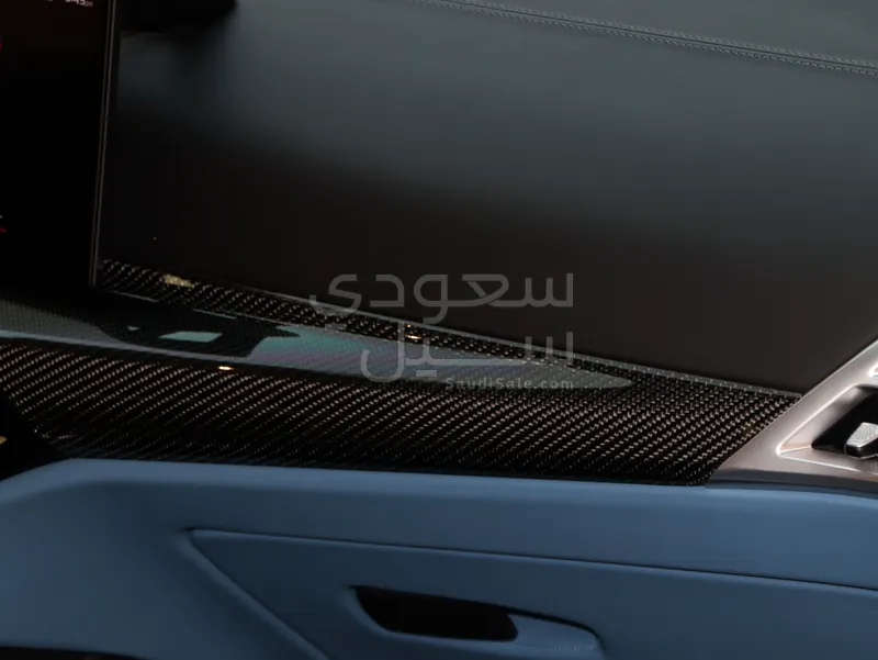 2025 بي ام دبليو الفئة ام إم 4 كومبيتيشن
