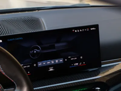 2025 بي ام دبليو الفئة ام إم 4 كومبيتيشن