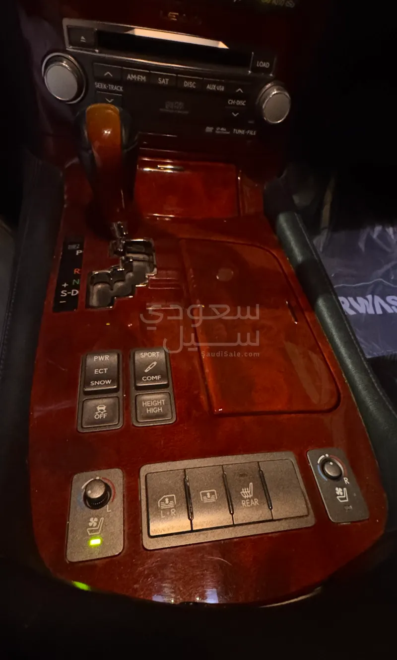 2010 لكزس إل إس 460 إل