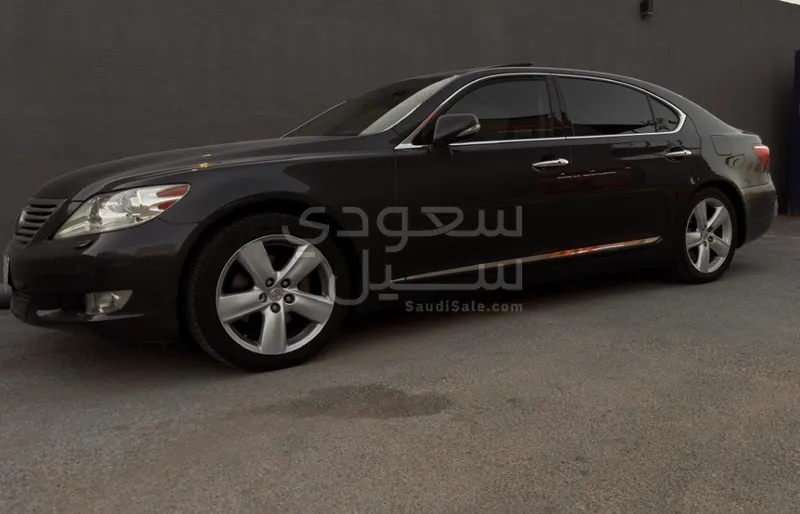 2010 لكزس إل إس 460 إل