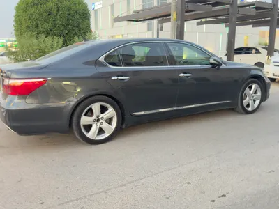 2010 لكزس إل إس 460 إل