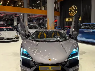2025 لمبرجيني ريفويلتو