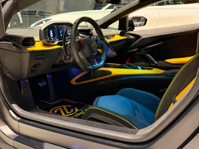 2025 لمبرجيني ريفويلتو