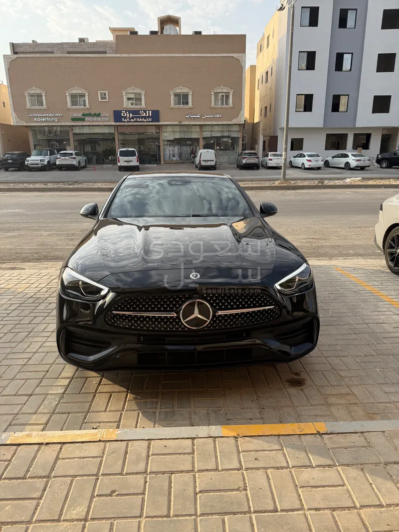 2025 مرسيدس - بنز سي 300 أي إم جي