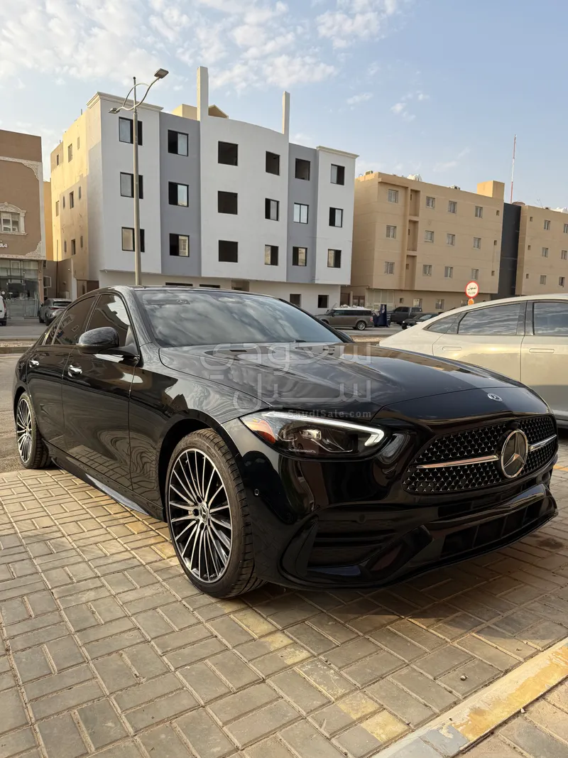 2025 مرسيدس - بنز سي 300 أي إم جي