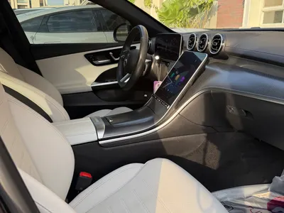 2025 مرسيدس - بنز سي 300 أي إم جي